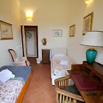 Unyca - Typical Florentine Hideaway